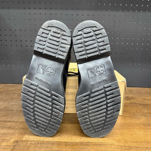 New W/ Box! Mens DR. MARTENS 1460 Mono Smooth Black Leather Lace Up Boots Size 9 - Picture 5 of 5